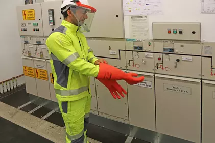 Isolierende Handschuhe bis 36 kV