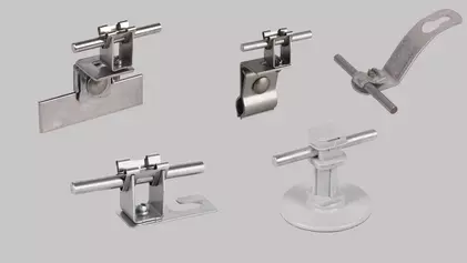 Metalldach / Wellplattendach – Dachleitungshalter