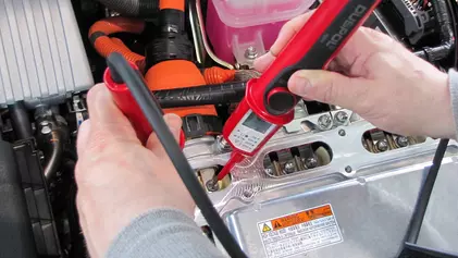 Zweipoliger Spannungsprüfer SPN für Elektrohandwerk und Industrie