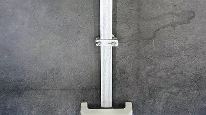 Flachbandhalter mit Überleger und Abdeckbund