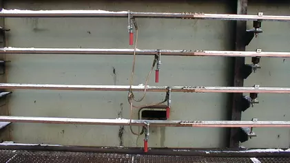 Erdungs- und Kurzschließvorrichtungen für Kranstromschienen