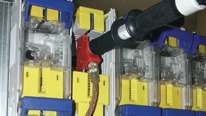 Erdungs- und Kurzschließvorrichtungen (vollisoliert) für NS-Kabelverteiler