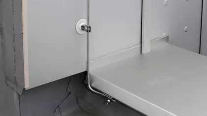 Dachleitungshalter mit Klebepad