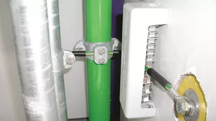 Erdungsrohrschellen Blitzschutz